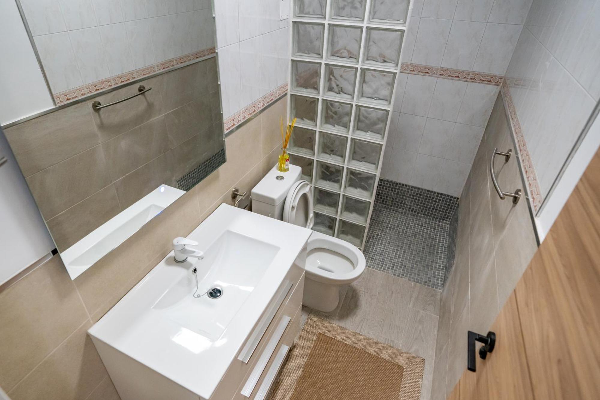 Casa Julio - Alcala Complete Coastal Retreat - Entire Apartment - 3 Min Walk From The Ocean - Shared Entrance With Host Dış mekan fotoğraf
